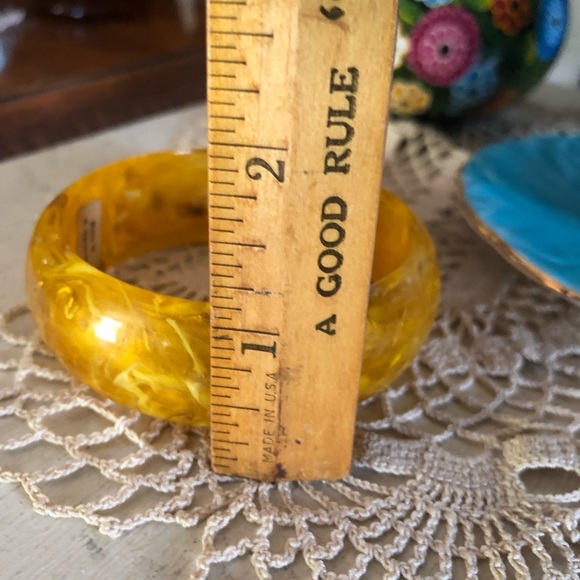 Vintage Egg Yolk Acrylic Bangle Bracelet - Picture 6 of 8